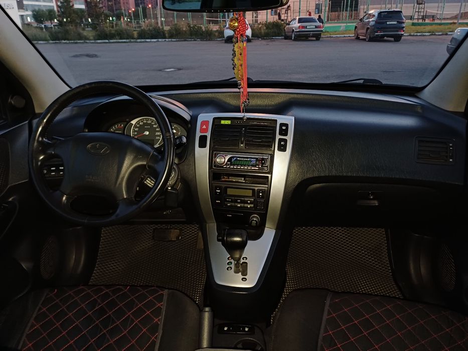 Продам автомобиль Хендай туксон  2007 г.