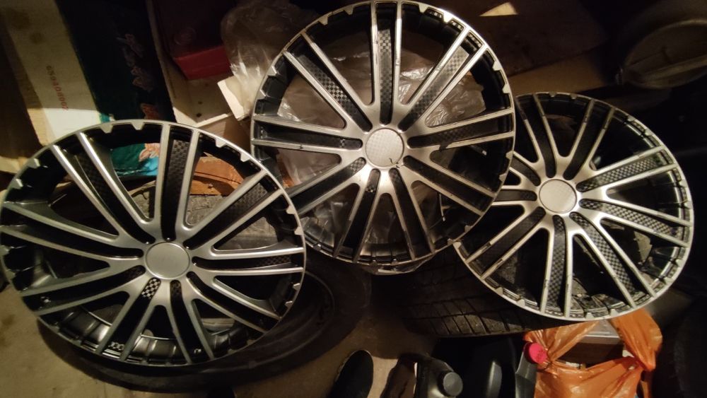 Колпаки r 15,  3 штуки