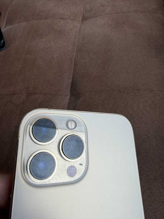 100%батерия 13 pro max gold iphone