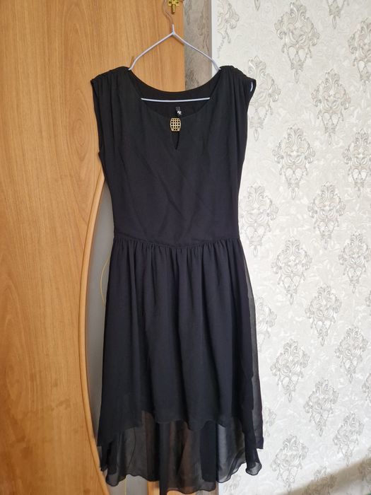 Платье вечерние.