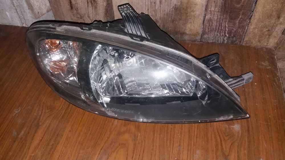 Продам фару на Daewoo Gentra