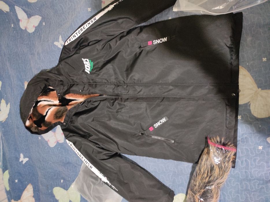 Мужская куртка с мехом с капюшоном