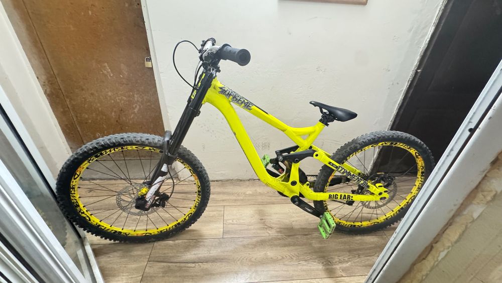 Продавам: Commencal supreme v3