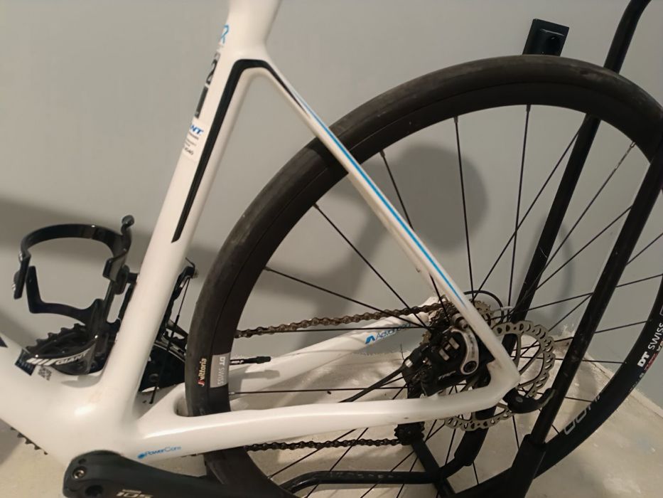 Giant Defy Advanced 2 (Размер M) – Карбон