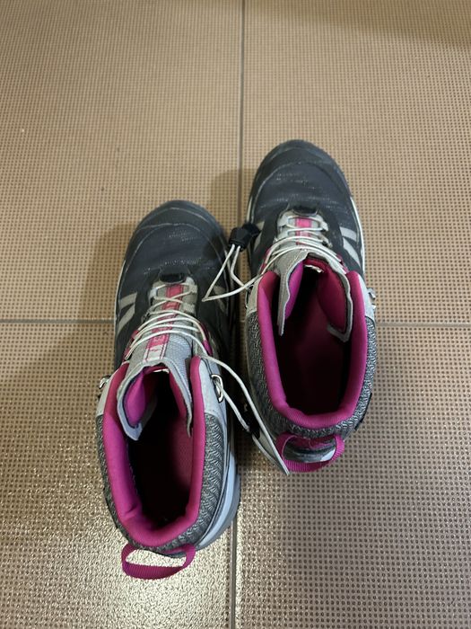 Bocanci / ghete Mid Quechua Decathlon marimea 36