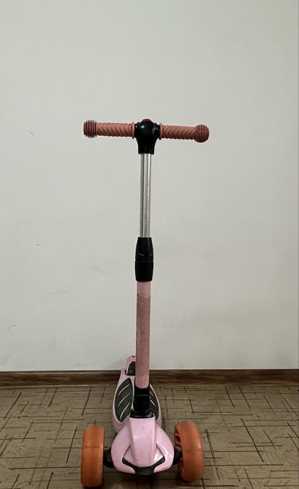 Продам самокат для девочек