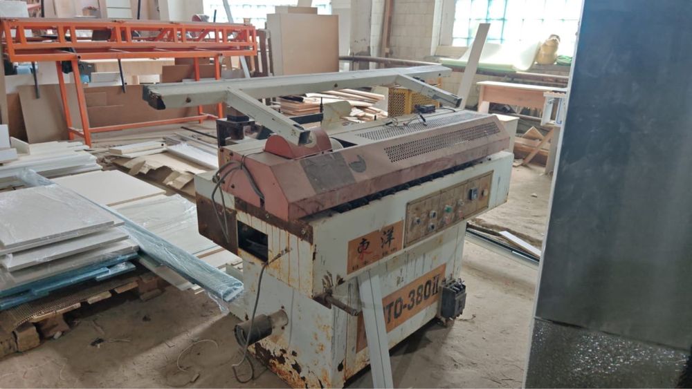 Кромкооблицовочный станок AUTO-380