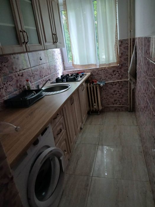Închiriez apartament