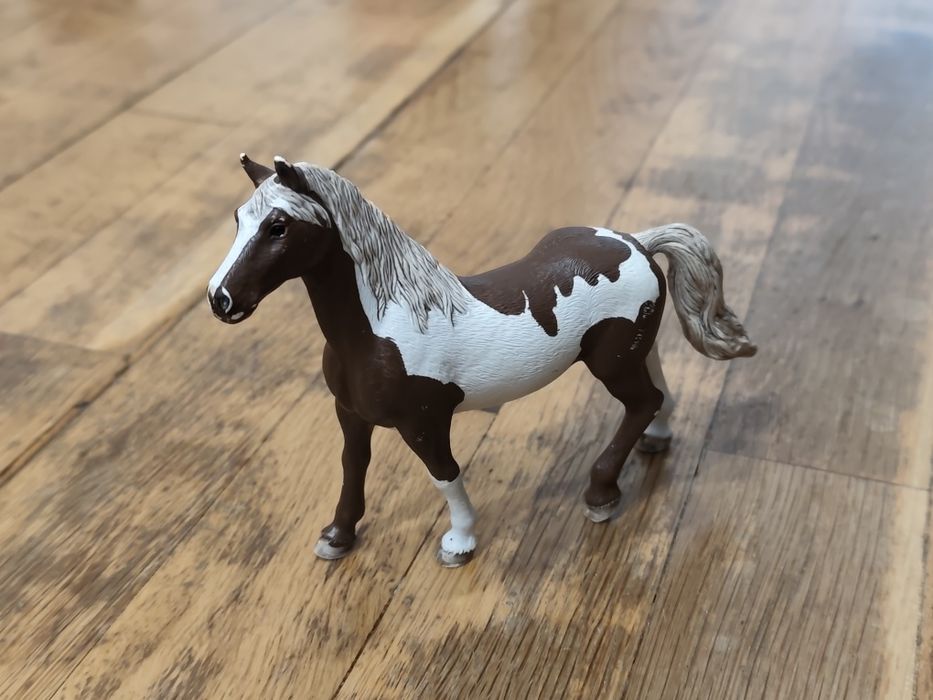 Schleich фигури коне