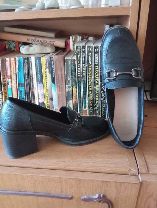 Четири броя рокли, две дълги и две по-къси