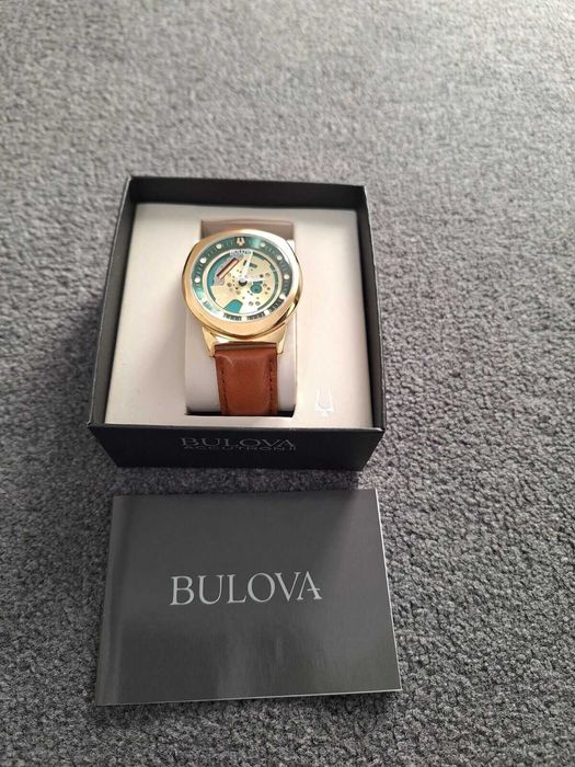 Bulova Accutron II Spaceview (97A110) часовник