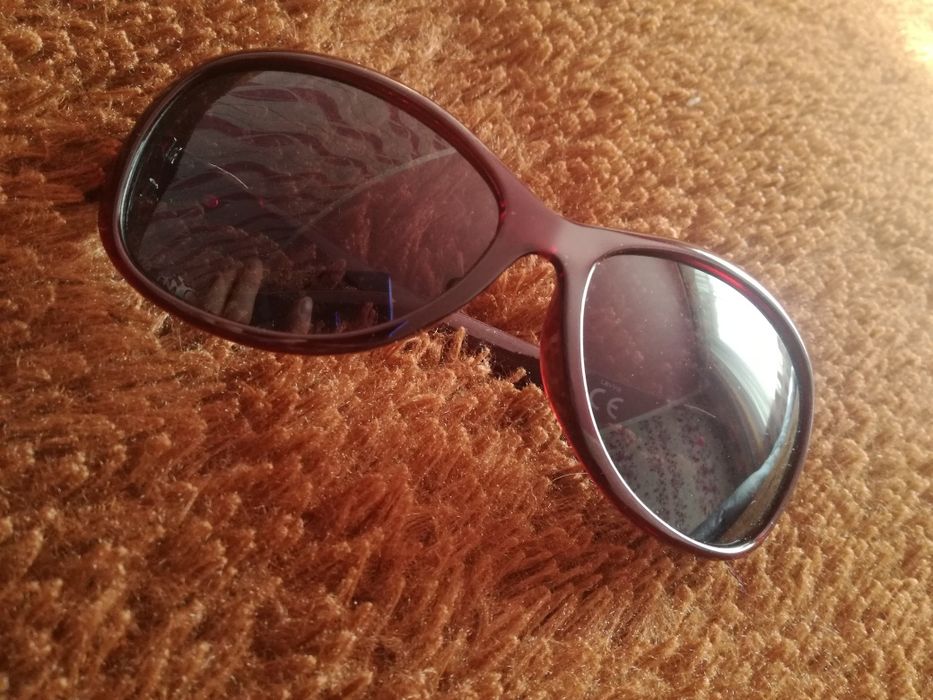 Очки солнцезащитные