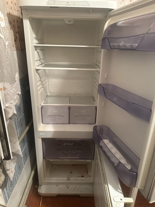 Продам холодильник б/у
