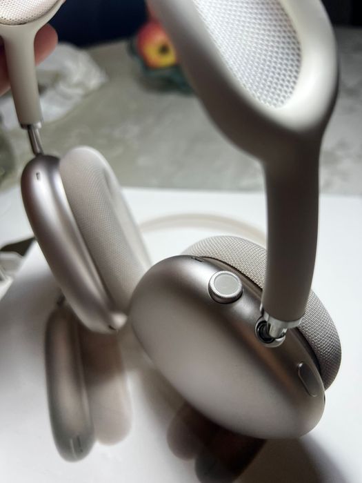 Airpods Max Starlight