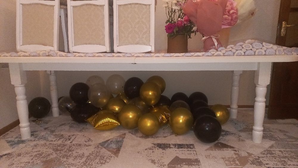 Продам стол 2,5м.-3м