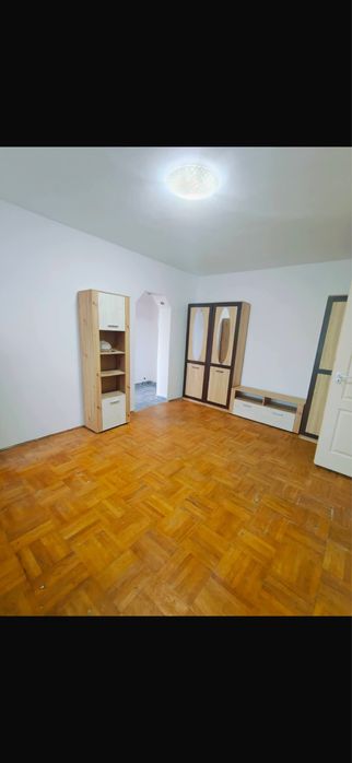 Vand Apartament 2 camere