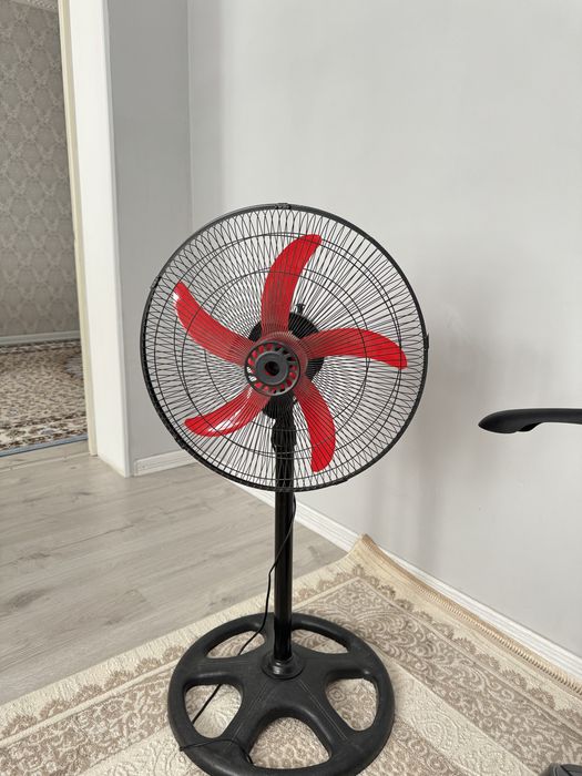 Вентилятор. Продам большой вентилятор.