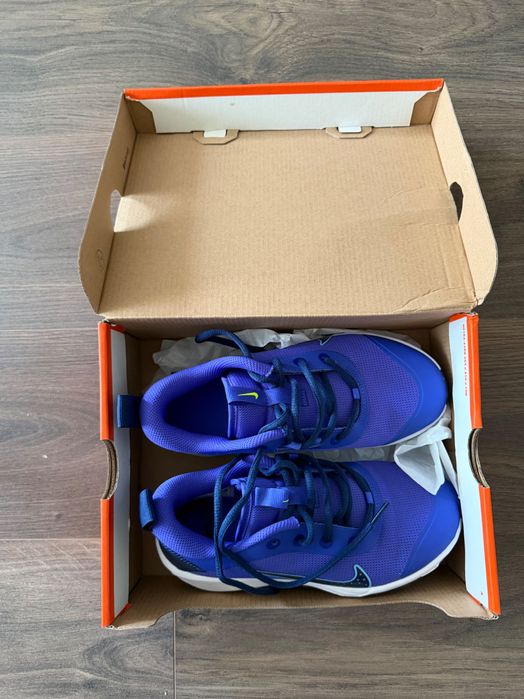 Nike Omni Multi-Court 35,5