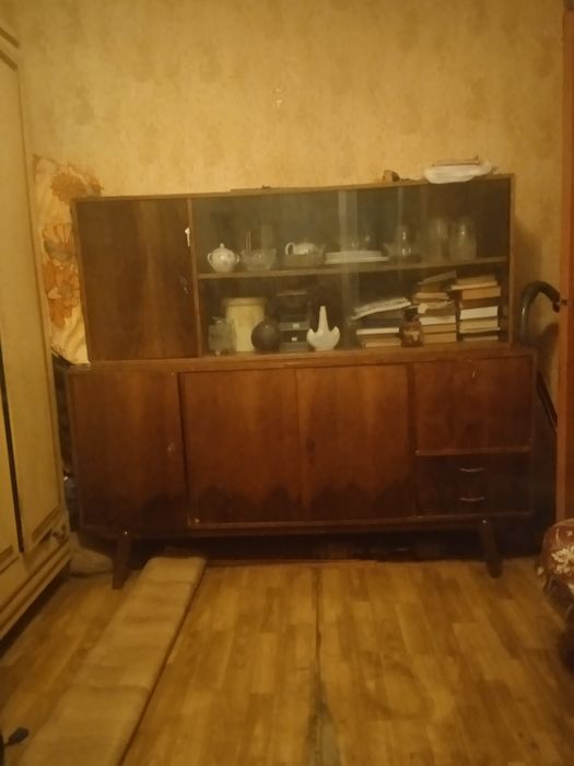 Продам сервант б/у Румыния