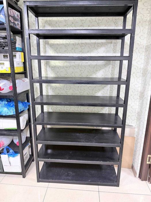 Стеллаж для магазинов.Очень Мощные сделаны из 3смна 3см Черного цвета.