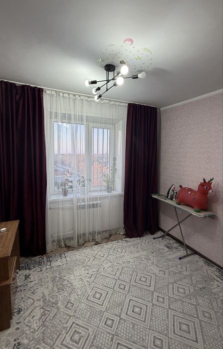 Продается 3-х комн.кв в районе Зенит .