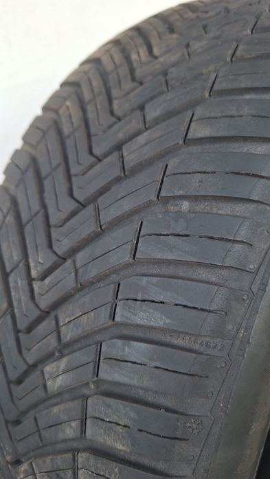 Vand anvelope 225 50 18 continental M+S ca noi