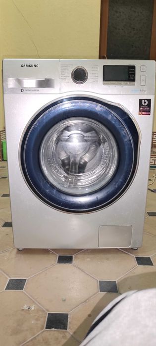 Продам Стиральную машину автомат Samsung 8 кг в хорошем состоянии