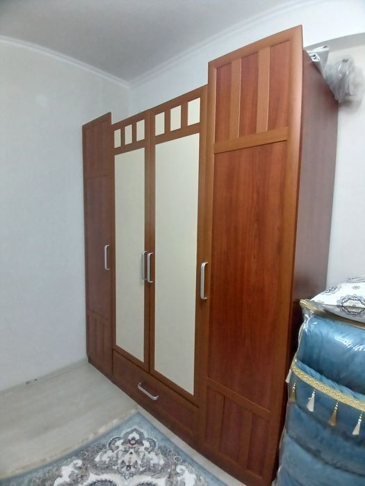 Продается шифонер и кровати