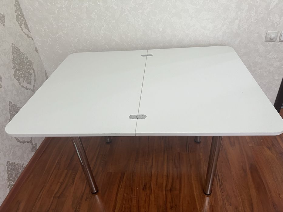 Кухонный стол