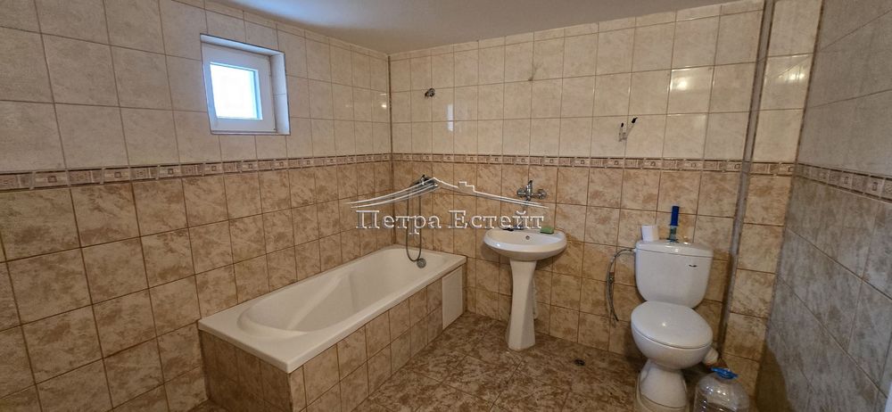 Къща в Варна, област-с.Здравец площ 192 цена 270000