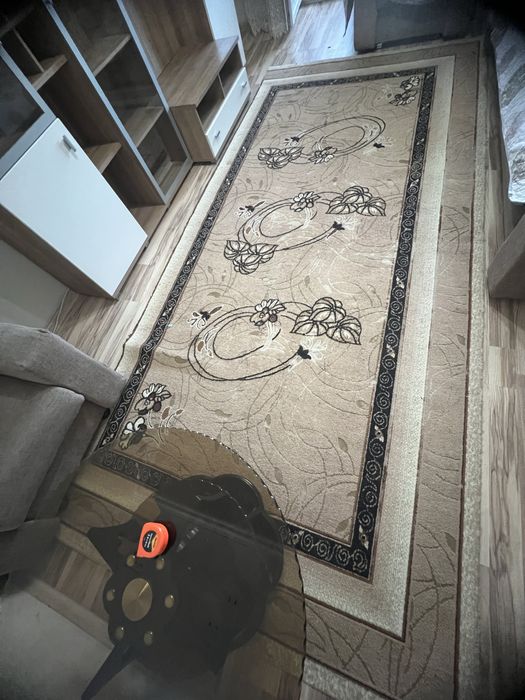 Продам ковер .       .       .