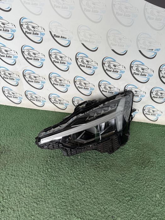 Far stanga Volvo Polestar 2 full led