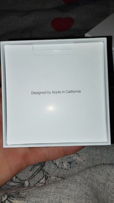 Airpods Dubai 2.2  Yap yangi.