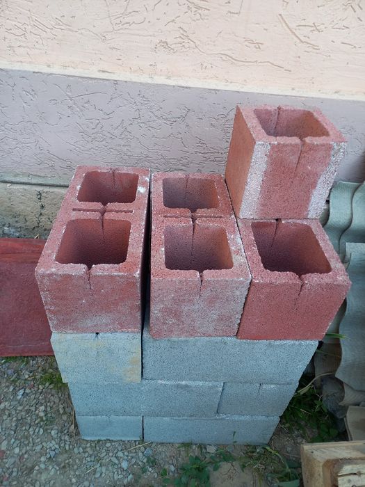 Стройкадан кейін артылып қалған пескоблок сатылады.