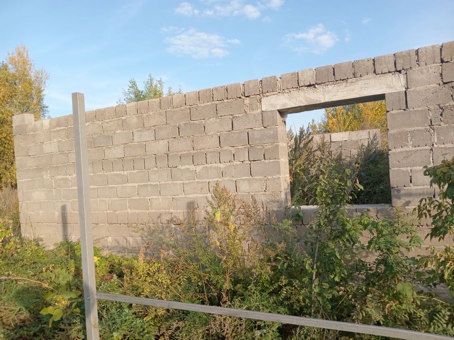 Продам недостроенный участок!!!