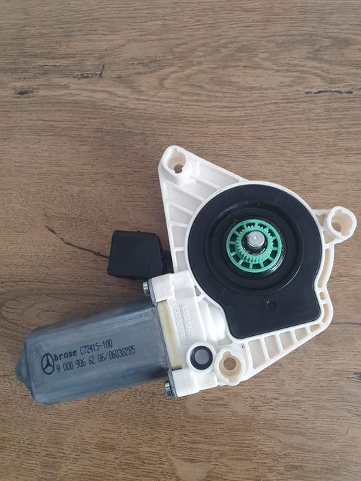 Motor macara geam electric stanga fata  Mercedes-Benz ORIGINAL Brose