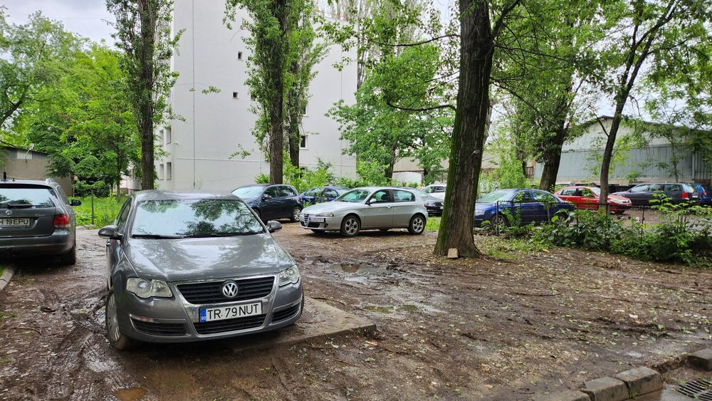 Vand teren militari ,Păcii str Valea cascadelor