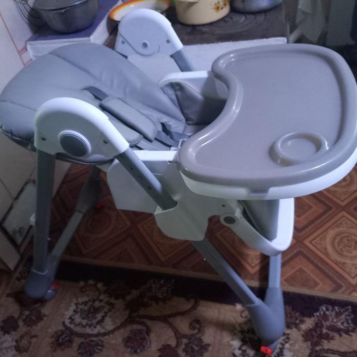 Продам стул для кормления Teknum
