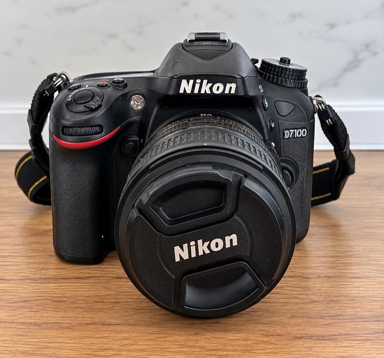 Nikon D7100 + 18-200mm VR + 50mm f/1.8G + MB-D15