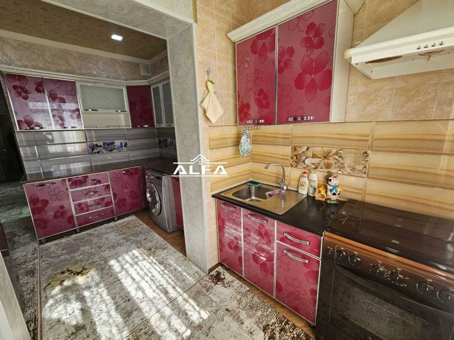 Kvartira uy xonadon sotiladi 3 xonali 84m² 3-qavat.