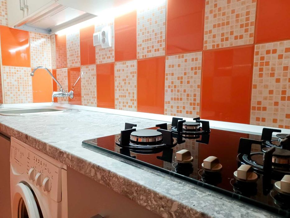 PROPRIETAR inchiriez garsoniere, zona Far Supeco