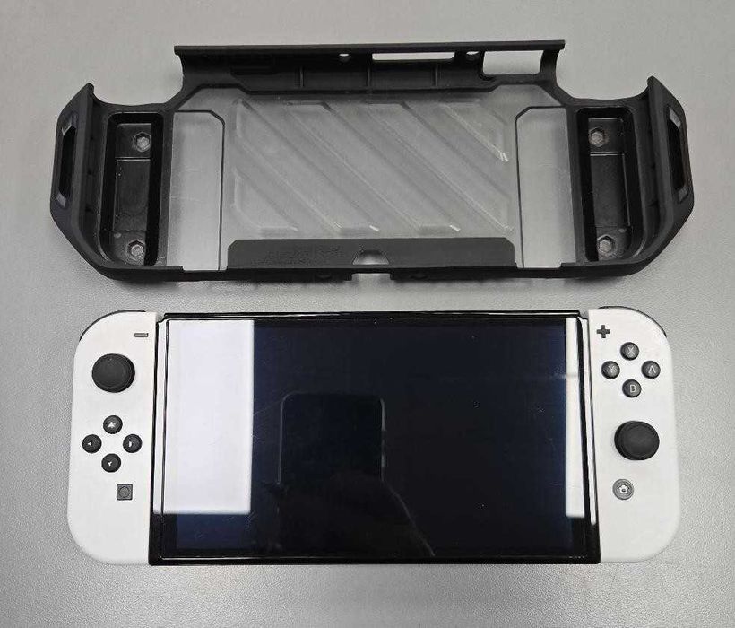 Nintendo Switch OLED (HEG-001) 64 ГБ, белые Joy-Con, с чехлом