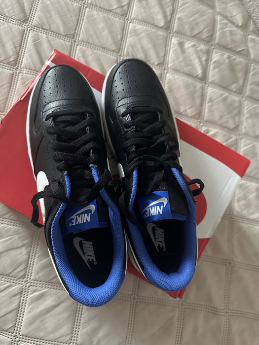 Продам новые Nike