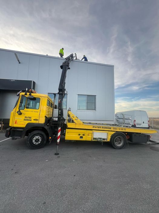 Транспорт на бус камион автомобили пътна помощ, автокран