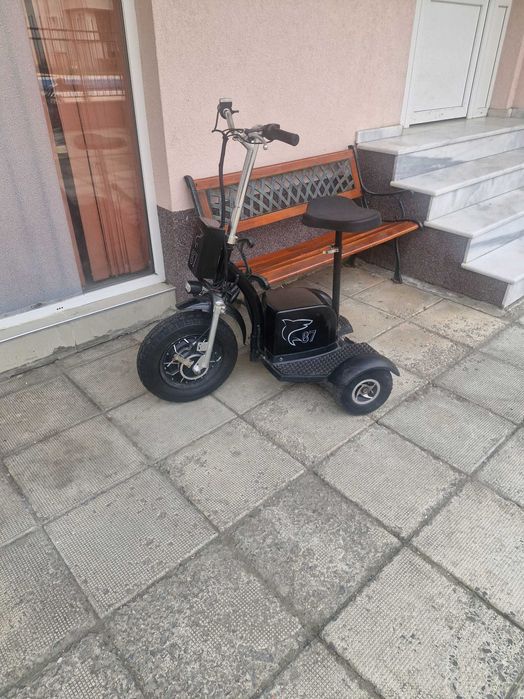 Продава се триколка