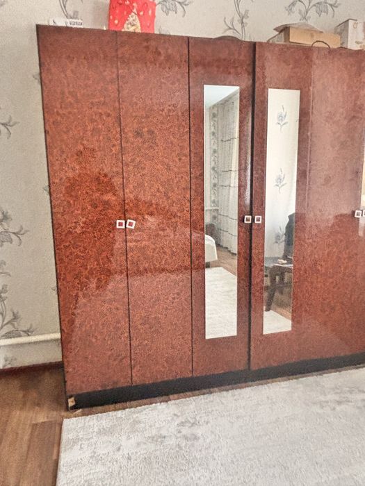 Спальный гарнитур