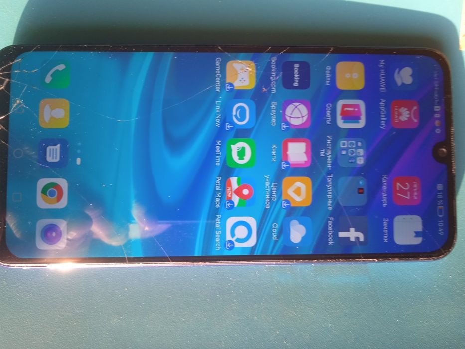 Смартфон Хуавей 32гб.