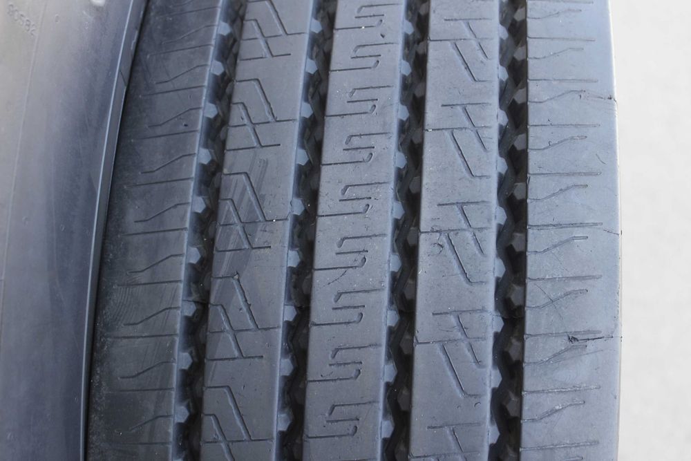 275/70-22.5 Continental