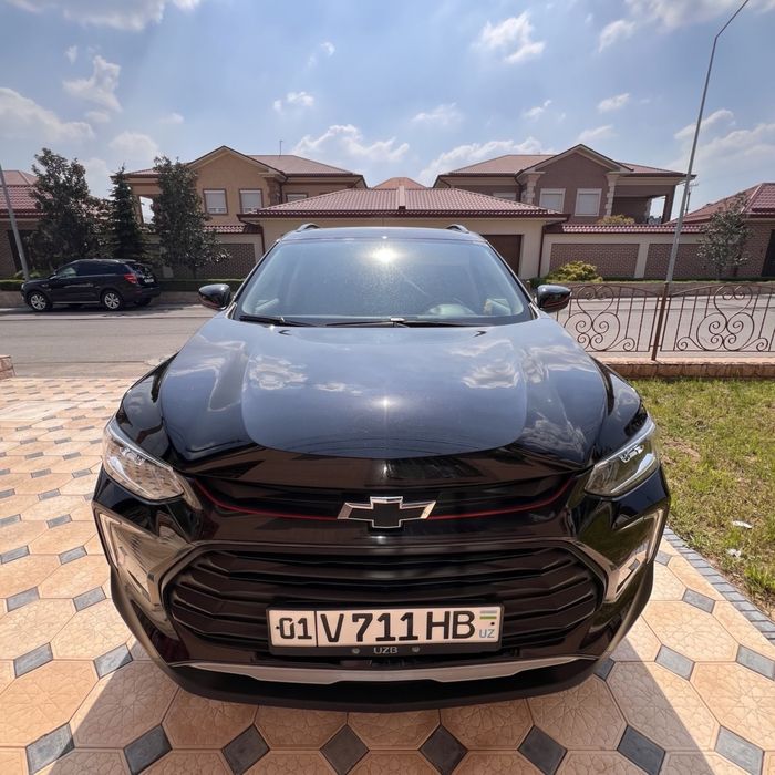 Tracker red line 16000$