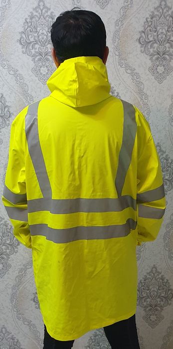 Продаю  светоотражающий плащ